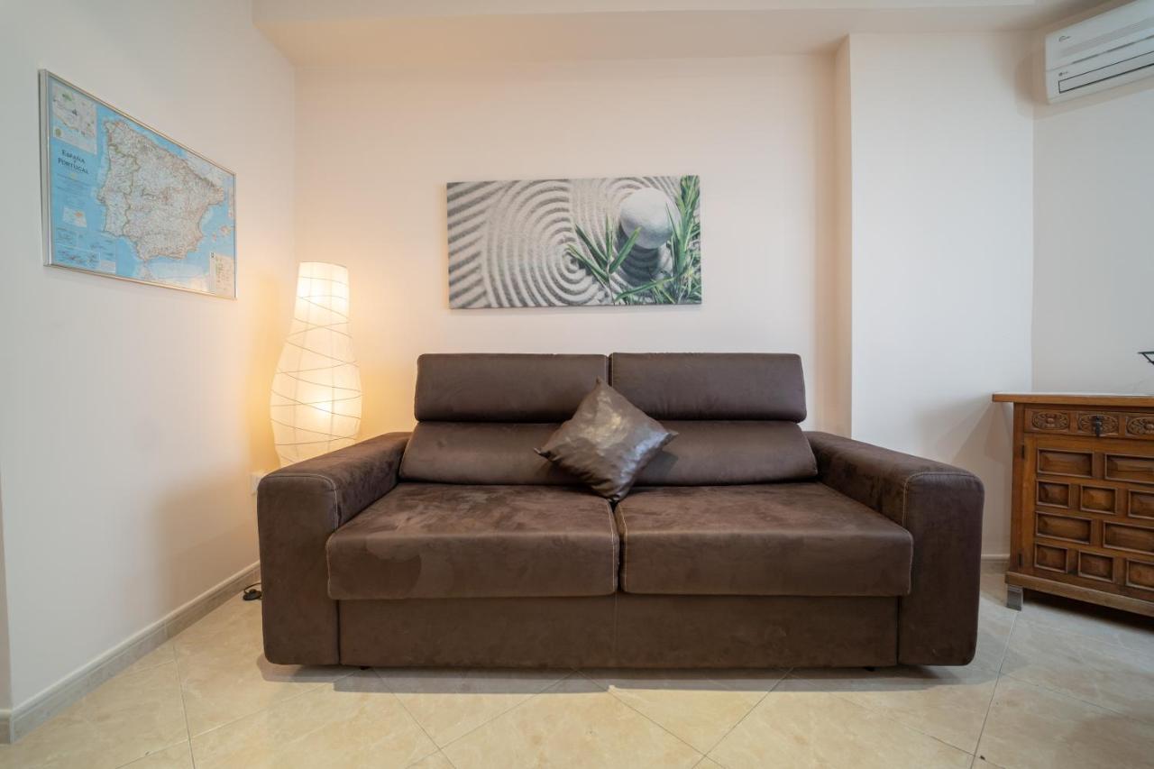 Larra Nervion Subway Tranvia Apartment Seville Exterior photo
